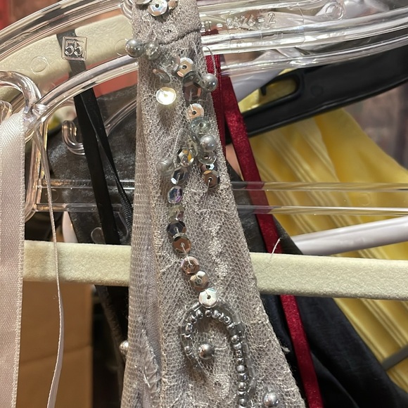 Beaded evening gown - Picture 9 of 9